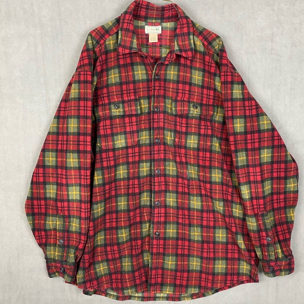 L.L.Bean Men's Scotch Plaid Polyester Fleece Red Long Sleeve Shirt Flaw